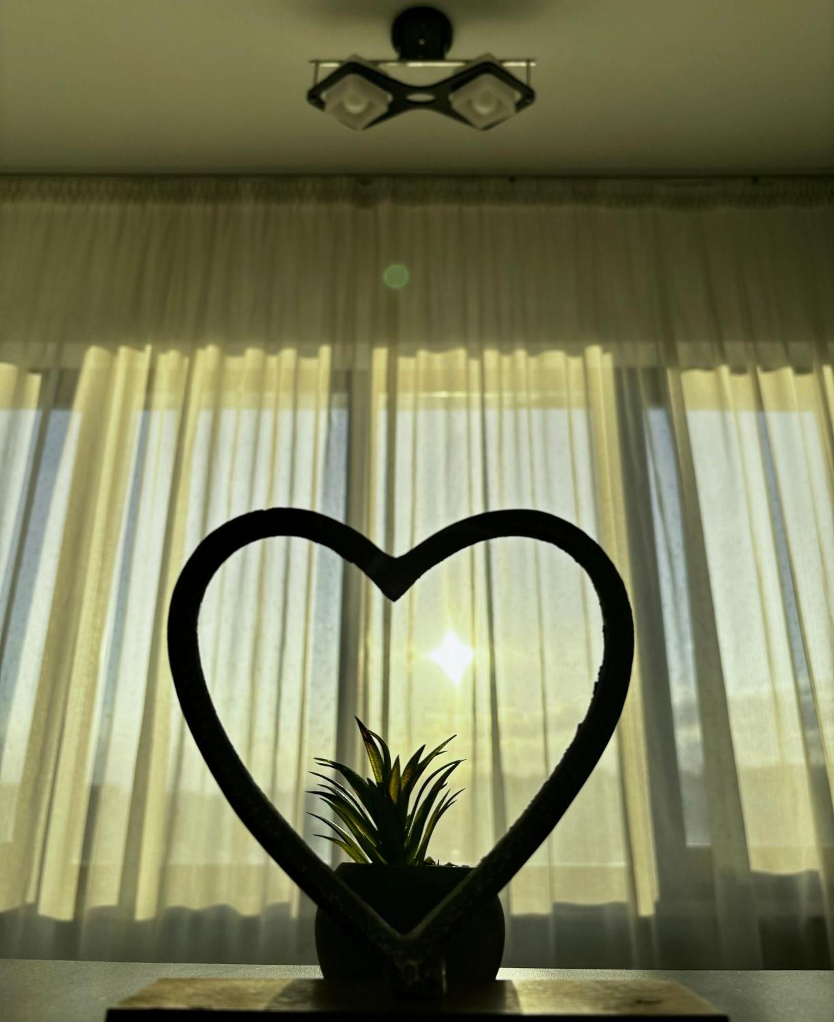 Taste Of Iasi - Two Room Apartment - Central - Sunset Touch 외부 사진