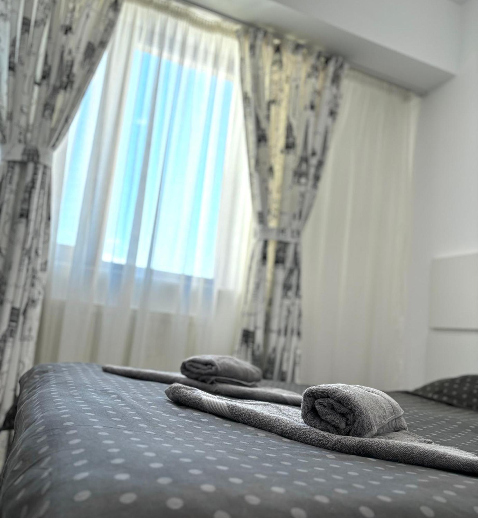 Taste Of Iasi - Two Room Apartment - Central - Sunset Touch 외부 사진