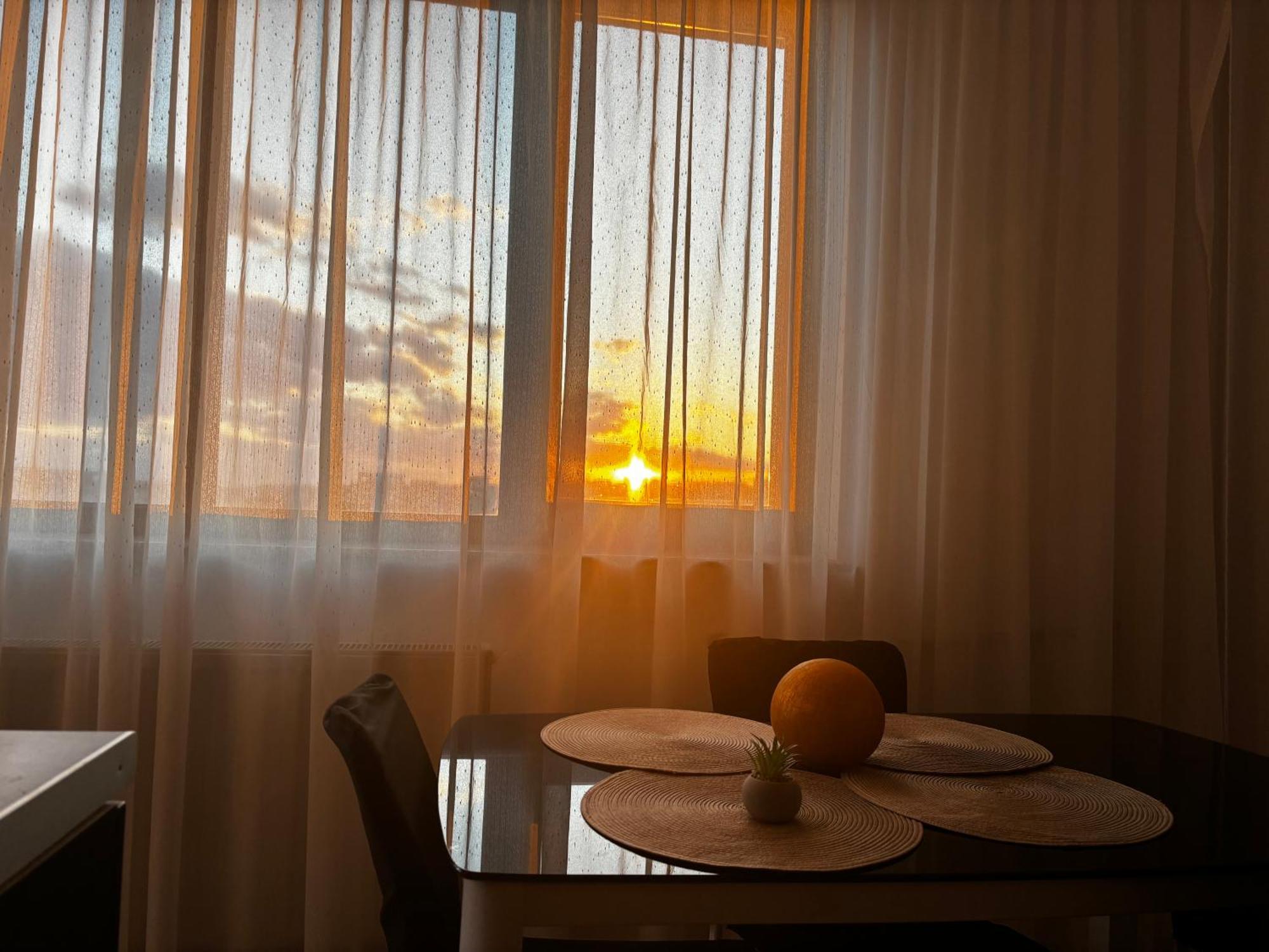 Taste Of Iasi - Two Room Apartment - Central - Sunset Touch 외부 사진