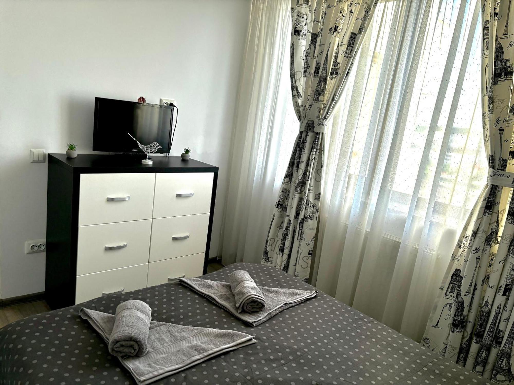 Taste Of Iasi - Two Room Apartment - Central - Sunset Touch 외부 사진